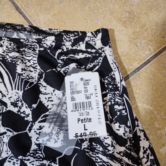 Lindor Black & White Pull On Floral A-Line Skirt Size L/G Petite - Picture 2 of 8